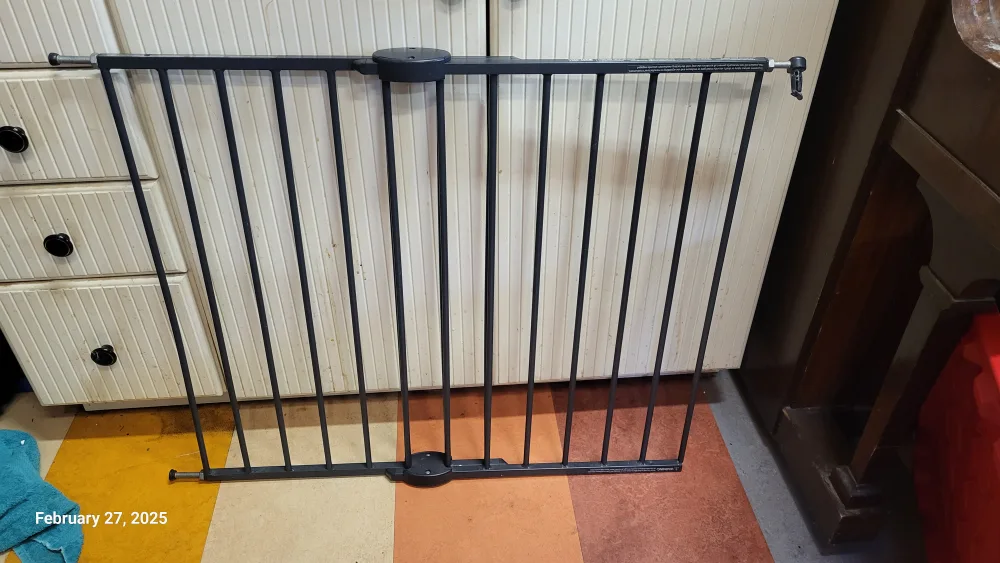 Munchkin Extendable Metal Baby Gate image indicator(2)