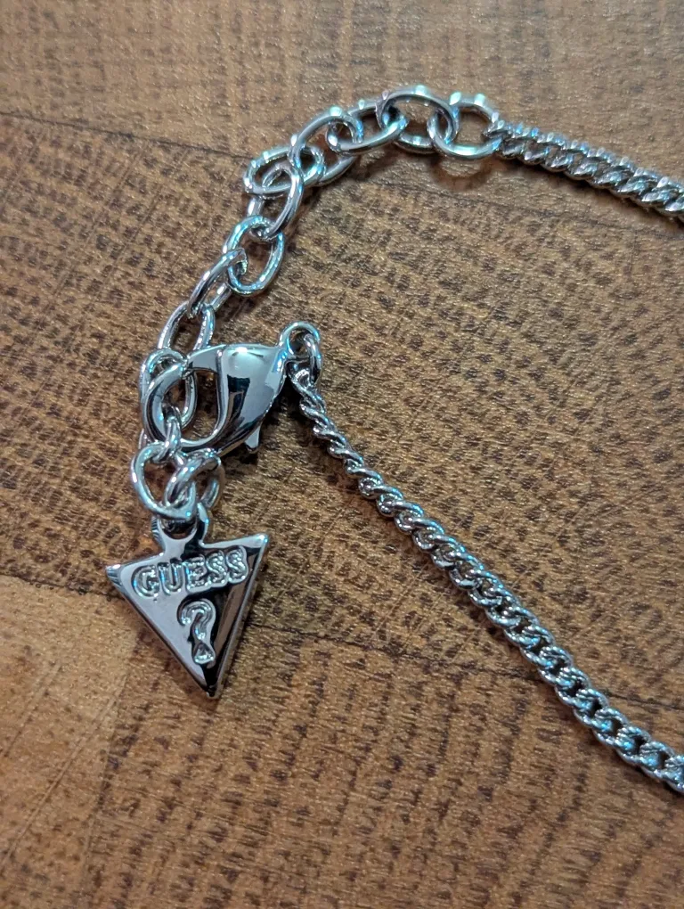 GUESS Silver Tone Necklace with Rhinestone Pendant image indicator(9)