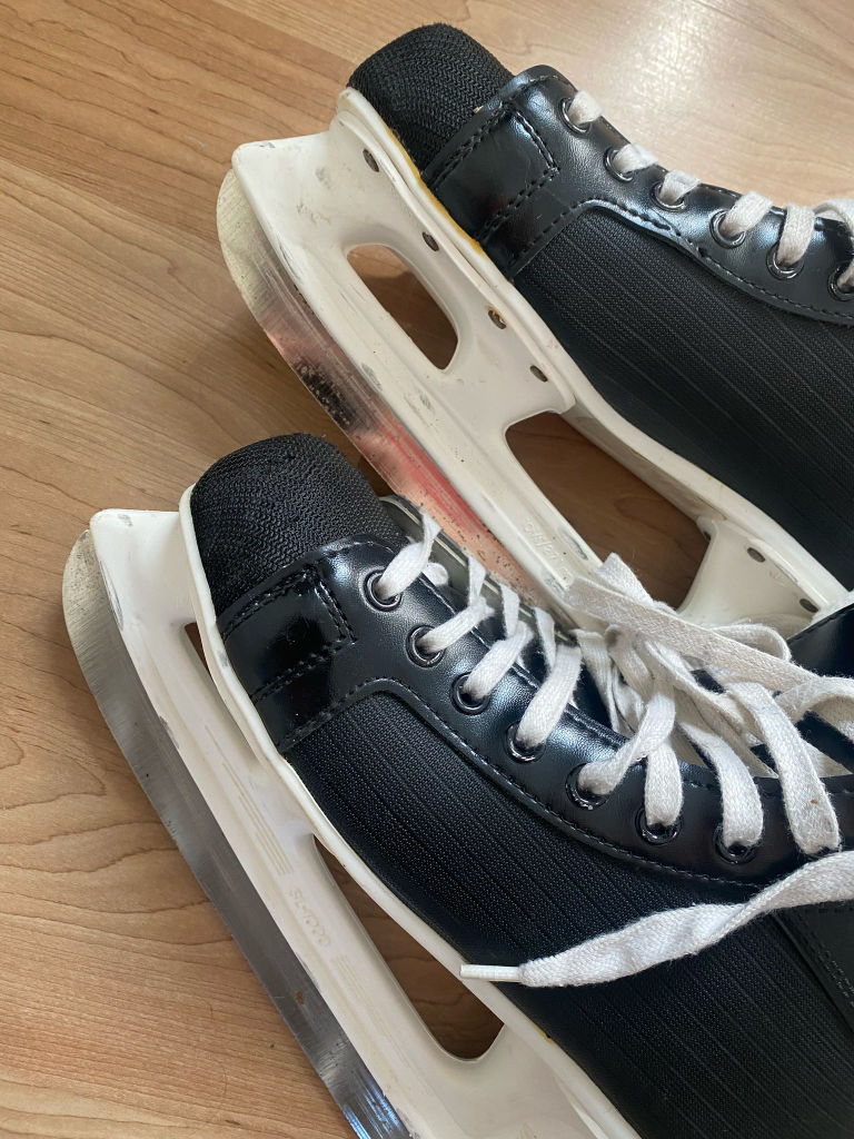 CCM Hockey Ice Skates - Size 8 - photo 5