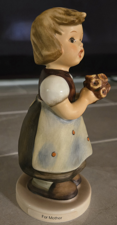 Goebel Girl Figurine - For Mother - photo 2