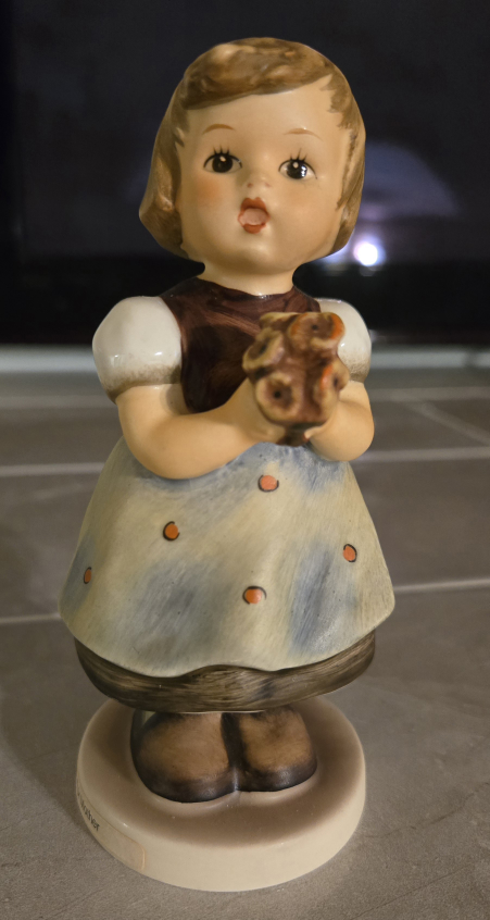 Goebel Girl Figurine - For Mother - photo 4