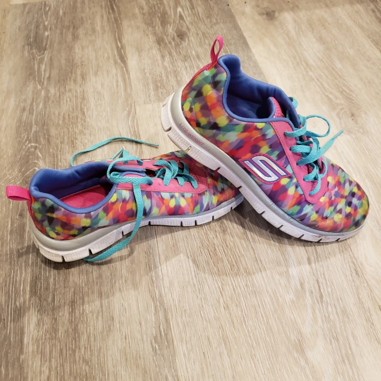 Skechers Girls' Size 1 memory foam - photo 3