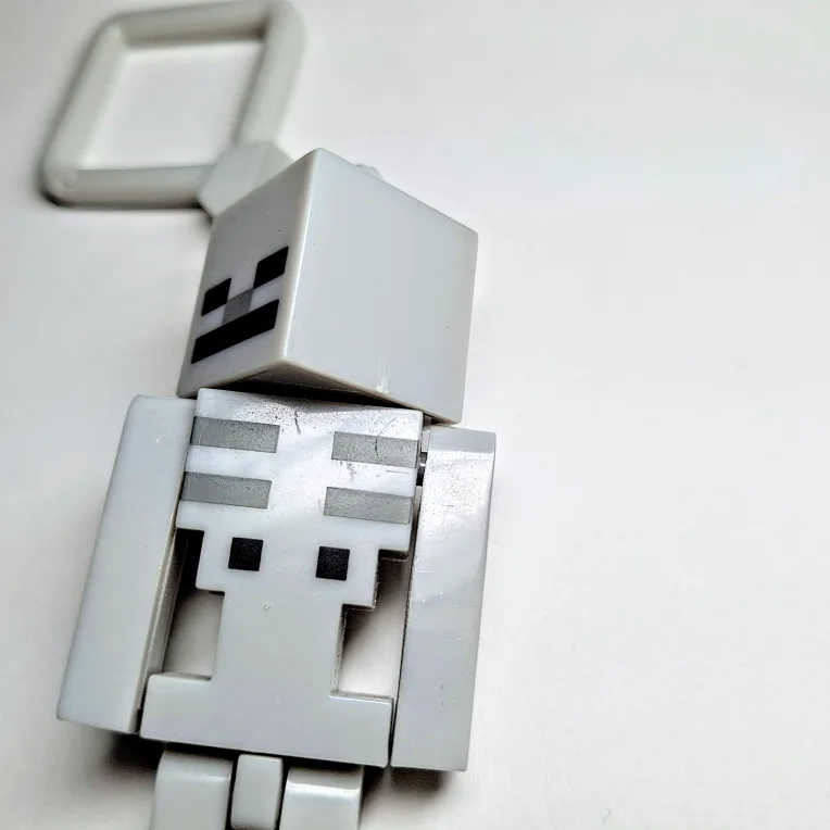 Minecraft Skeleton Keychain image indicator(4)