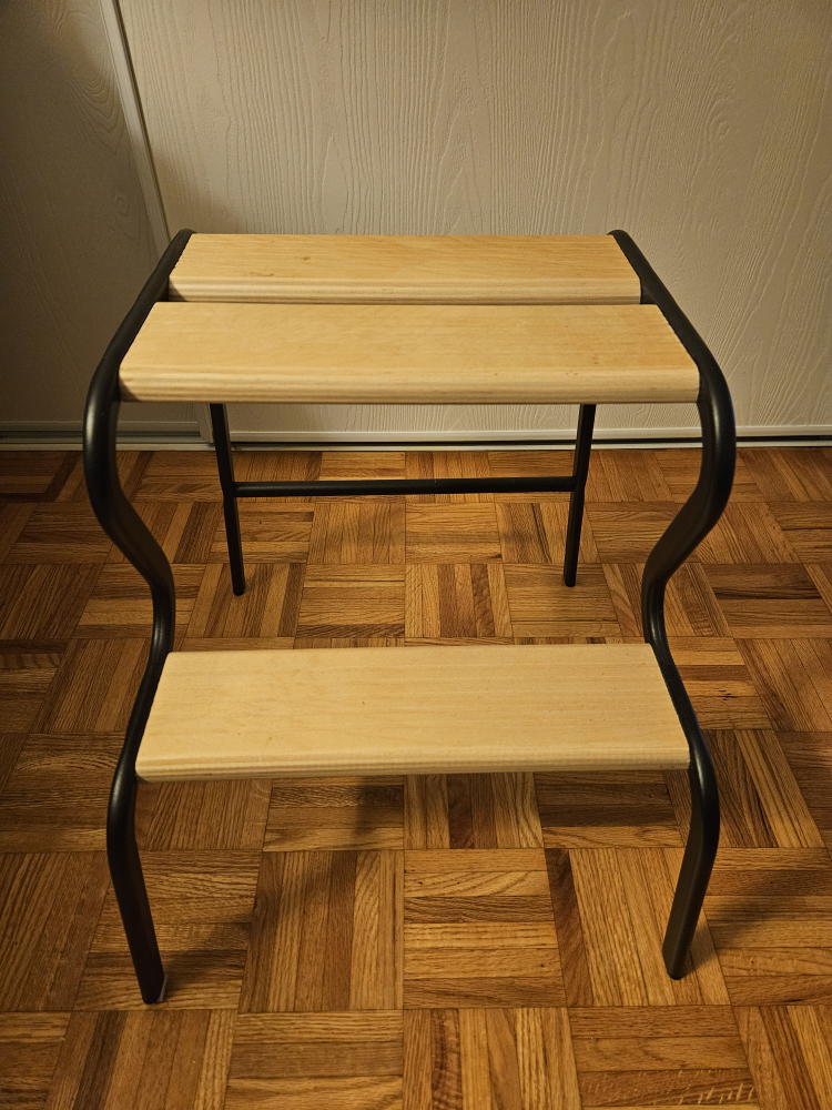 💚 Two-Step Stool - Black Metal Frame, Light Wood Top🥕