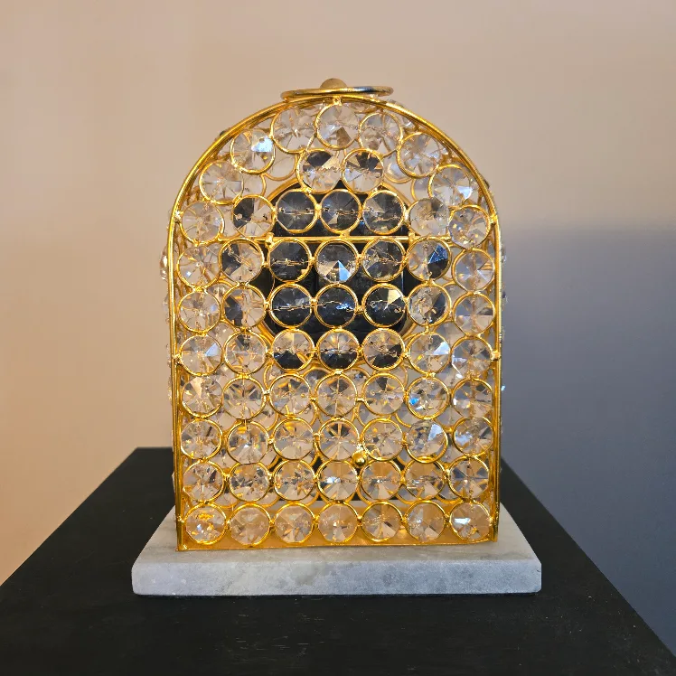 Vintage Imperial Crystal Mantel Clock image indicator(2)