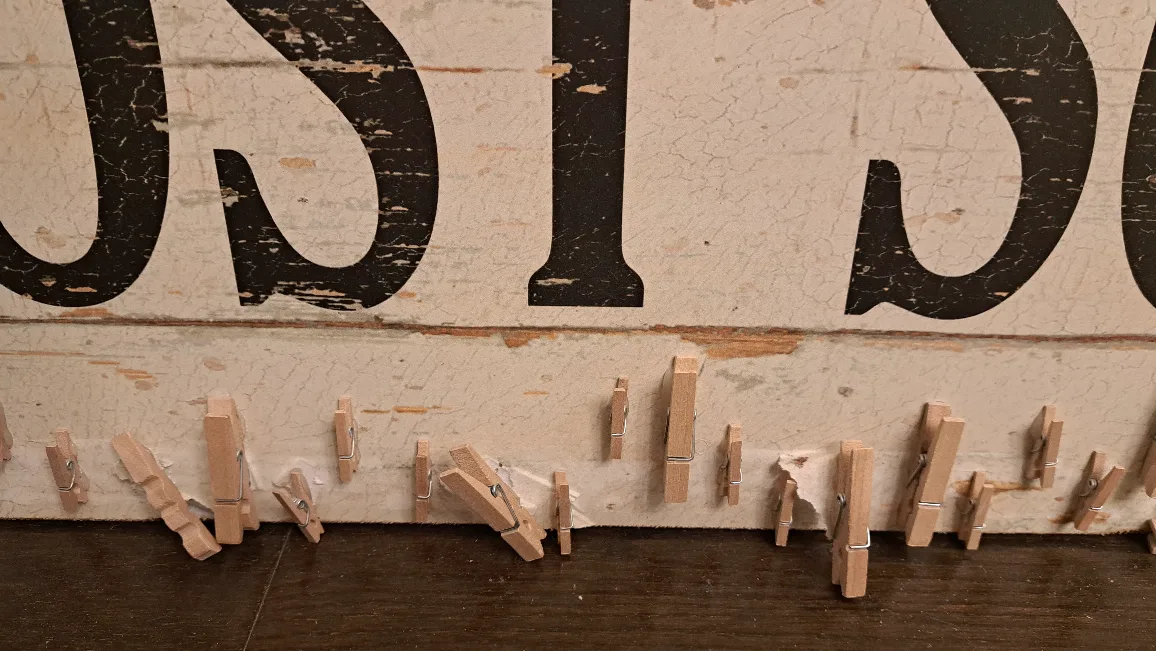 🥕🥕 Where are the SOCKS❓️Rustic look decor image indicator(3)