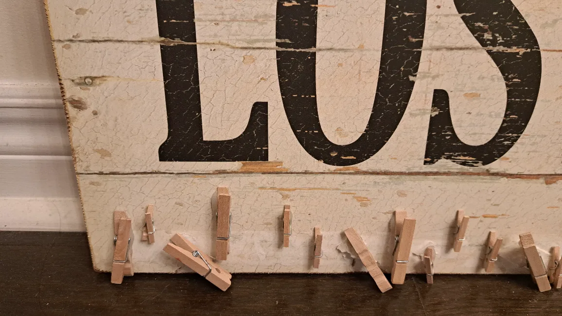 🥕🥕 Where are the SOCKS❓️Rustic look decor image indicator(2)