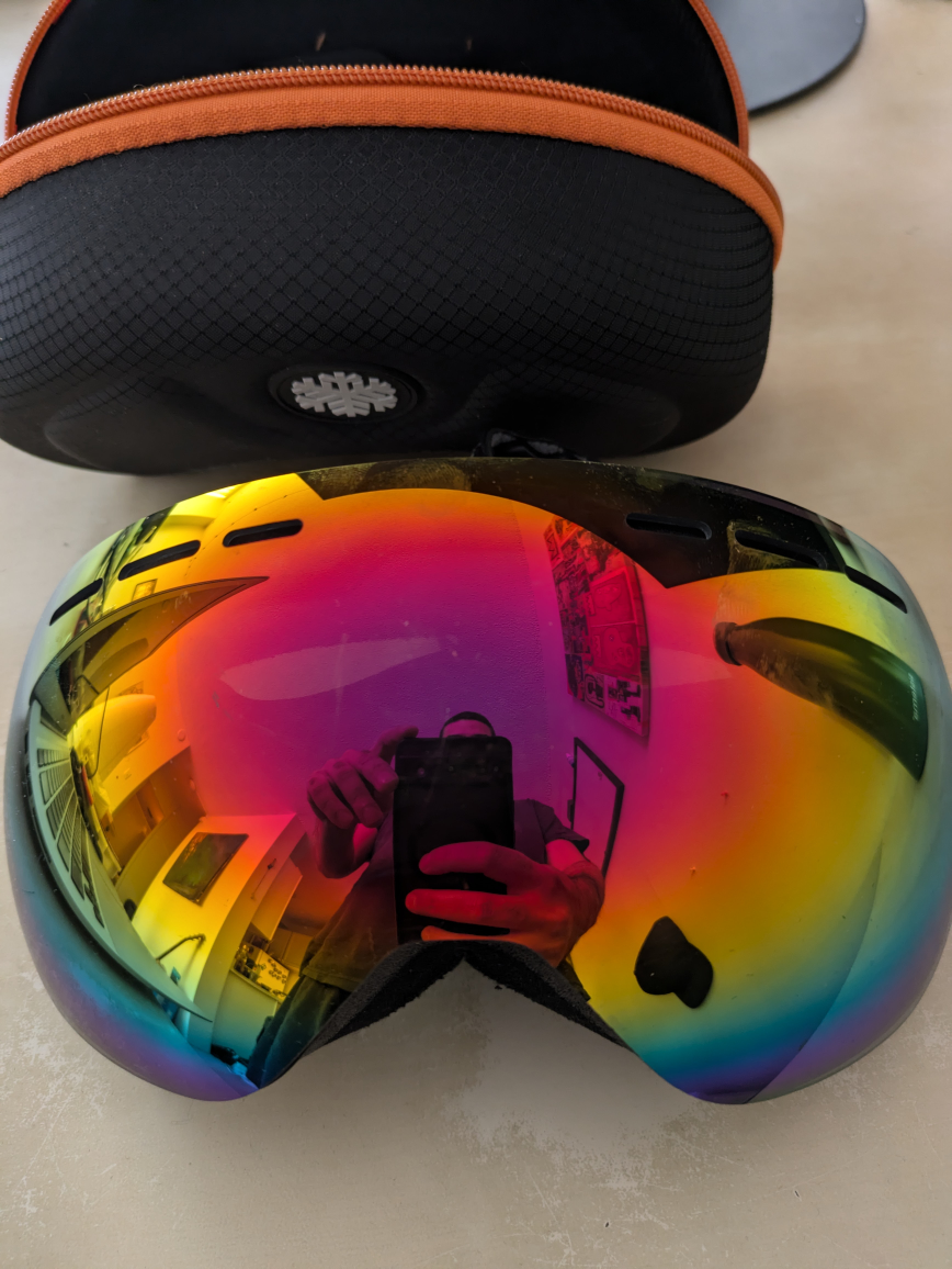 Snowledge Snow Goggles with Case - Rainbow Lens