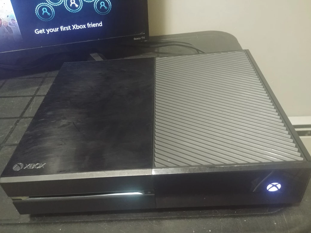 500gb Xbox one with all cords