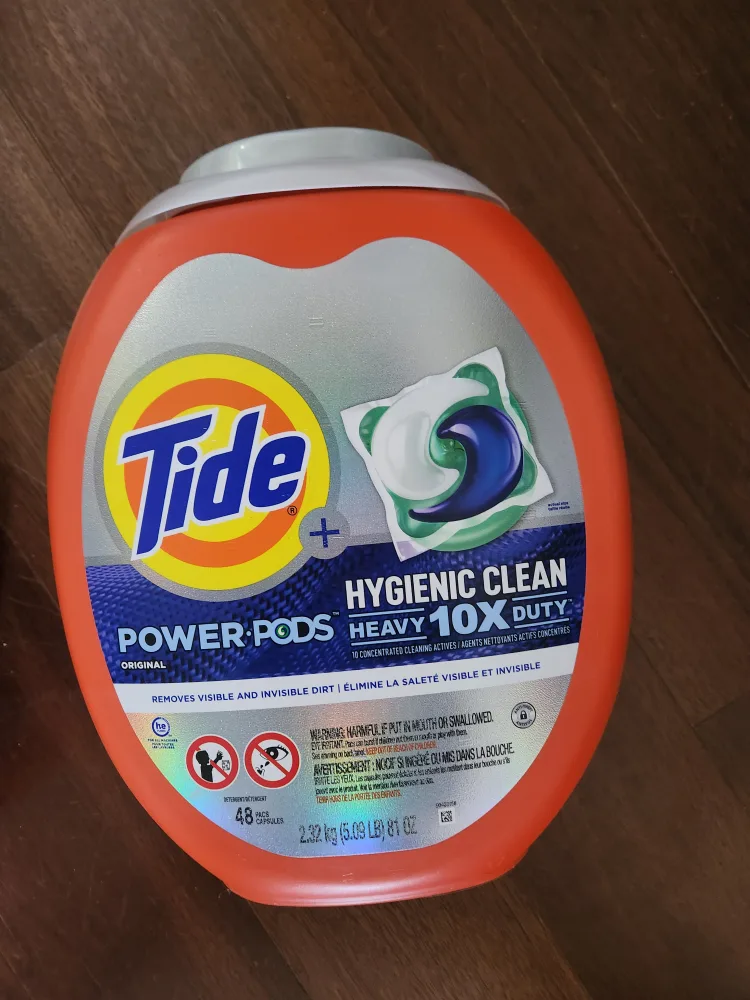 Two tubs of Tide Power Pods laundry detergent #freecycle image indicator(3)