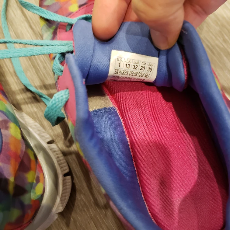 Skechers Girls' Size 1 memory foam - photo 5
