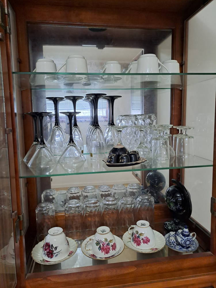 Wooden Display Cabinet - photo 4