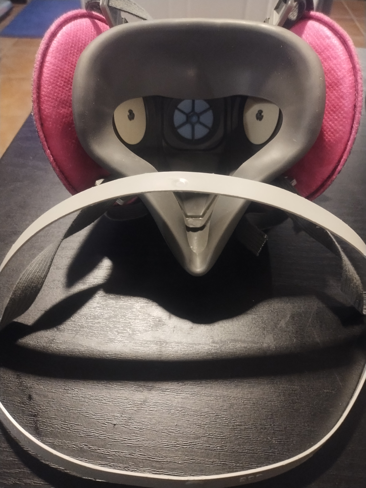 3M 6000 Series Respirator with 2097 Filters - photo 3