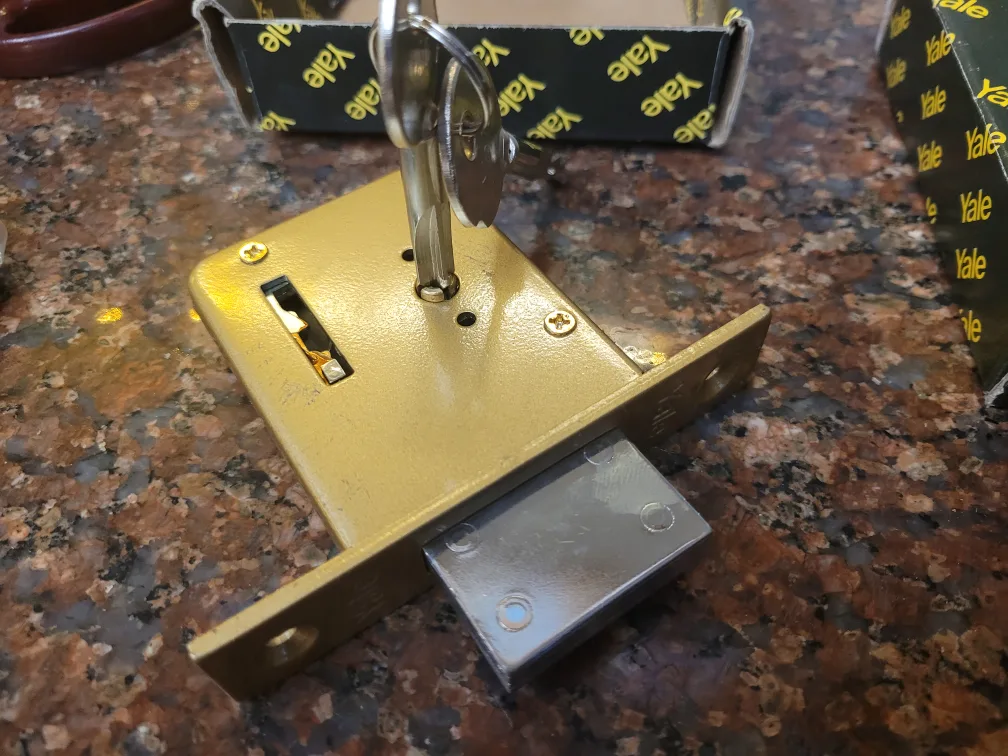 New Yale mortise Door Lock with Keys image indicator(4)