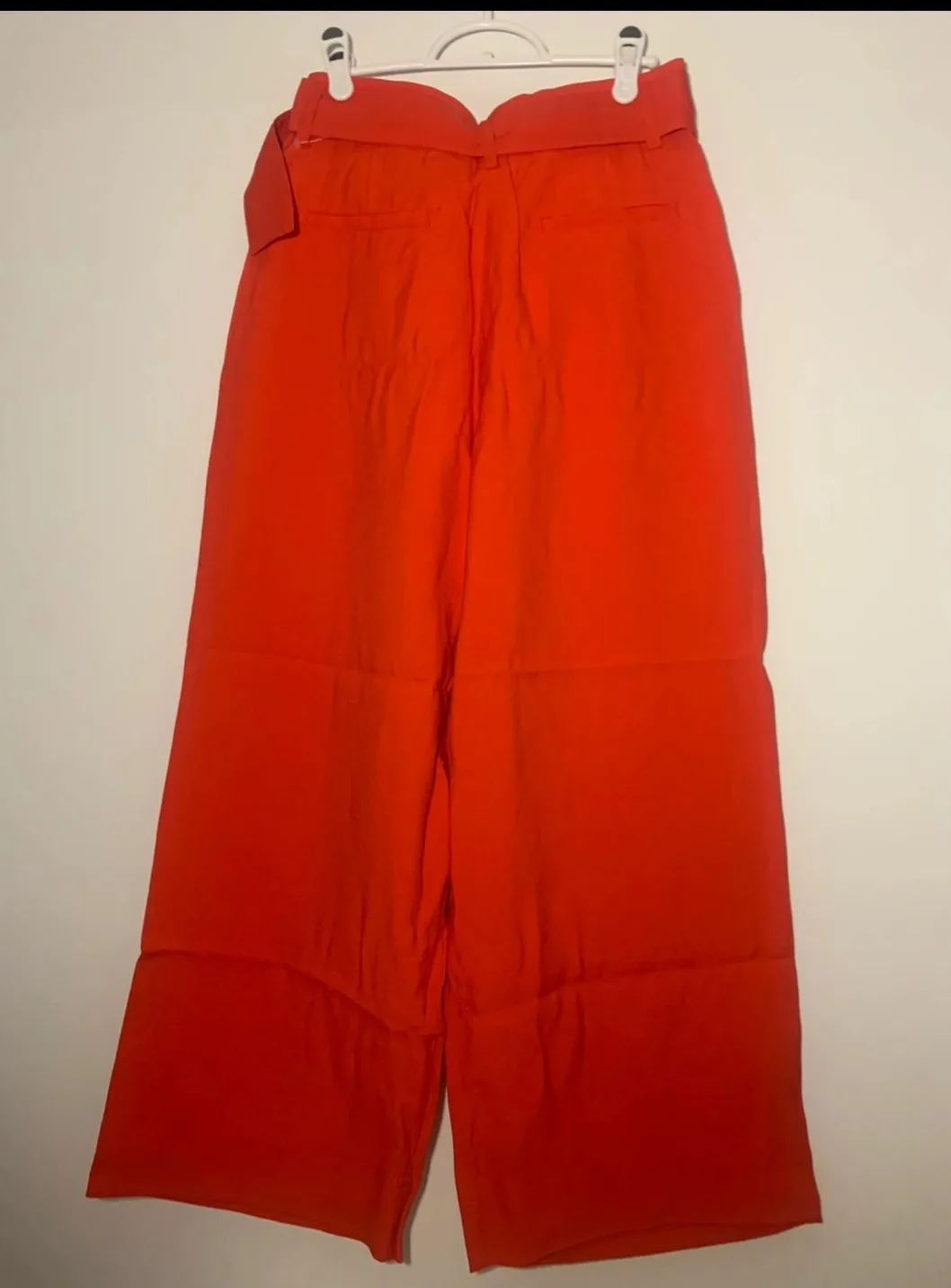 H&M High-Waisted Wide Leg Pants image indicator(3)