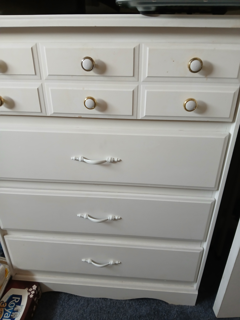 White Wooden Chest of Drawers
