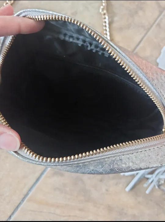 Victoria's secret chain link crossbody bag image indicator(4)