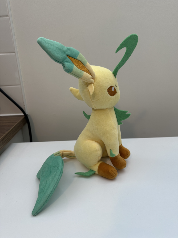 Leafeon Pokémon Plush Toy - photo 2