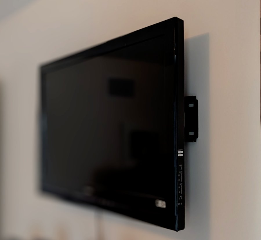 Sony Bravia 40" LCD TV and Wall Mount - photo 5