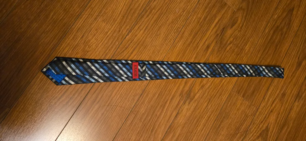 Stars & Strauss Red Label Tie image indicator(2)