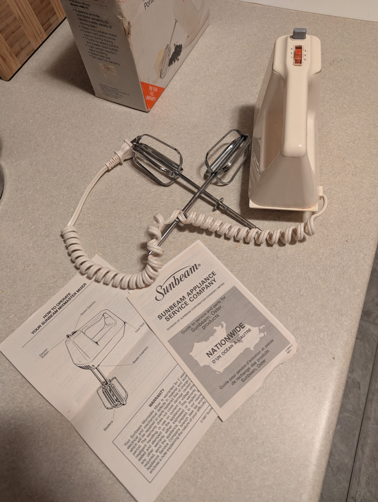 Vintage Sunbeam 5-Speed Portable Mixer HMD-57 - photo 3