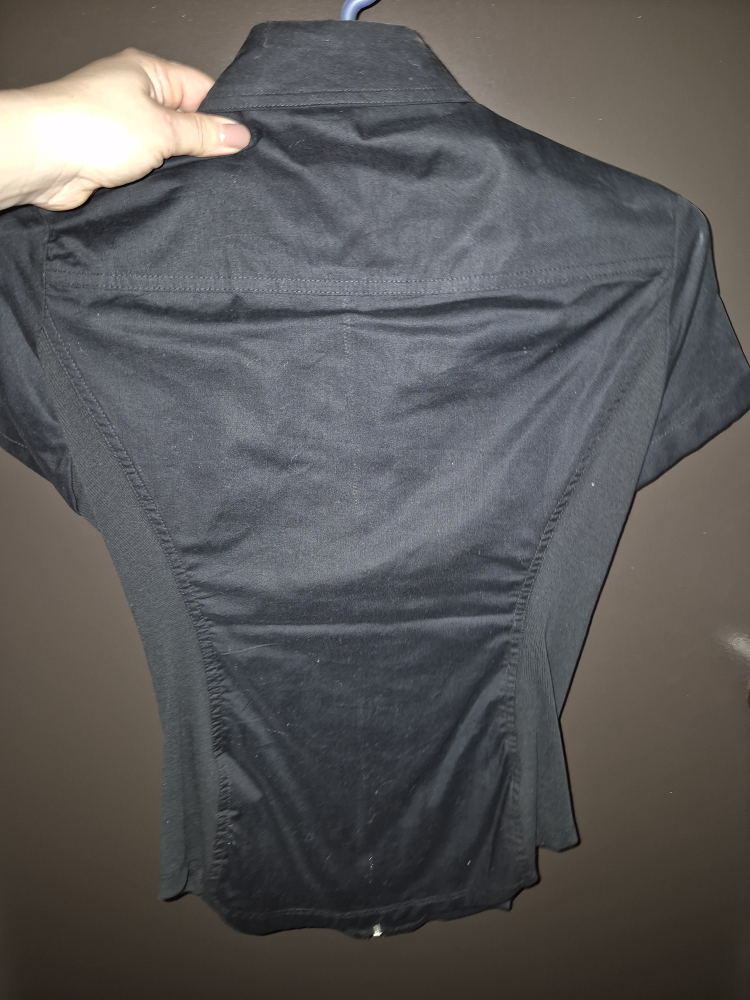 Women's black short sleeve zip up shirt - never worn - photo 3