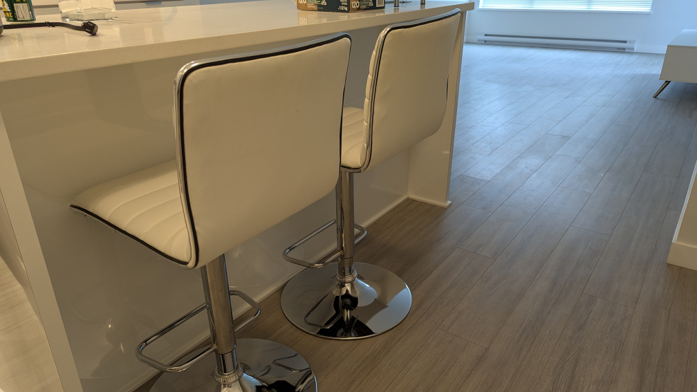Pair of White Leather Bar Stools - photo 3