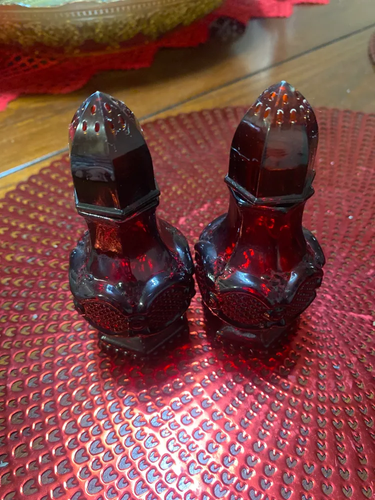 Vintage Avon 1876 cape cod ruby red salt and pepper shakers thumbnail