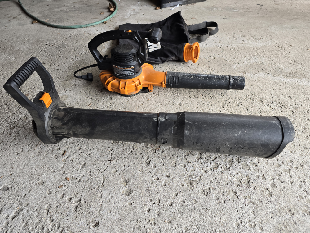 WORX WG521 120V Corded Leaf Blower with Collection Bag
