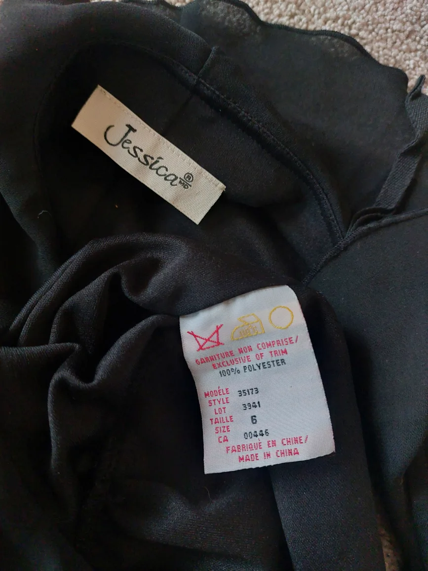 bundle women's dresses size S image indicator(3)