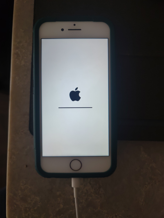 iPhone 8 Rose Gold -  Needs Setup unlocked! NO SIM