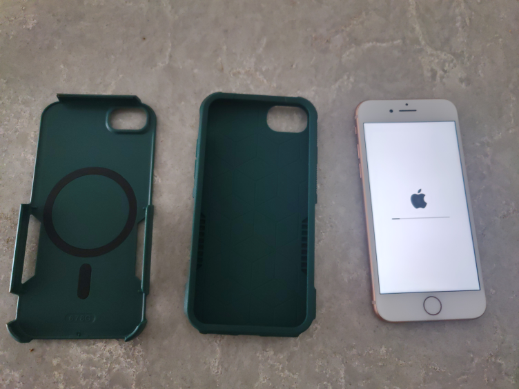 iPhone 8 Rose Gold -  Needs Setup unlocked! NO SIM - photo 5