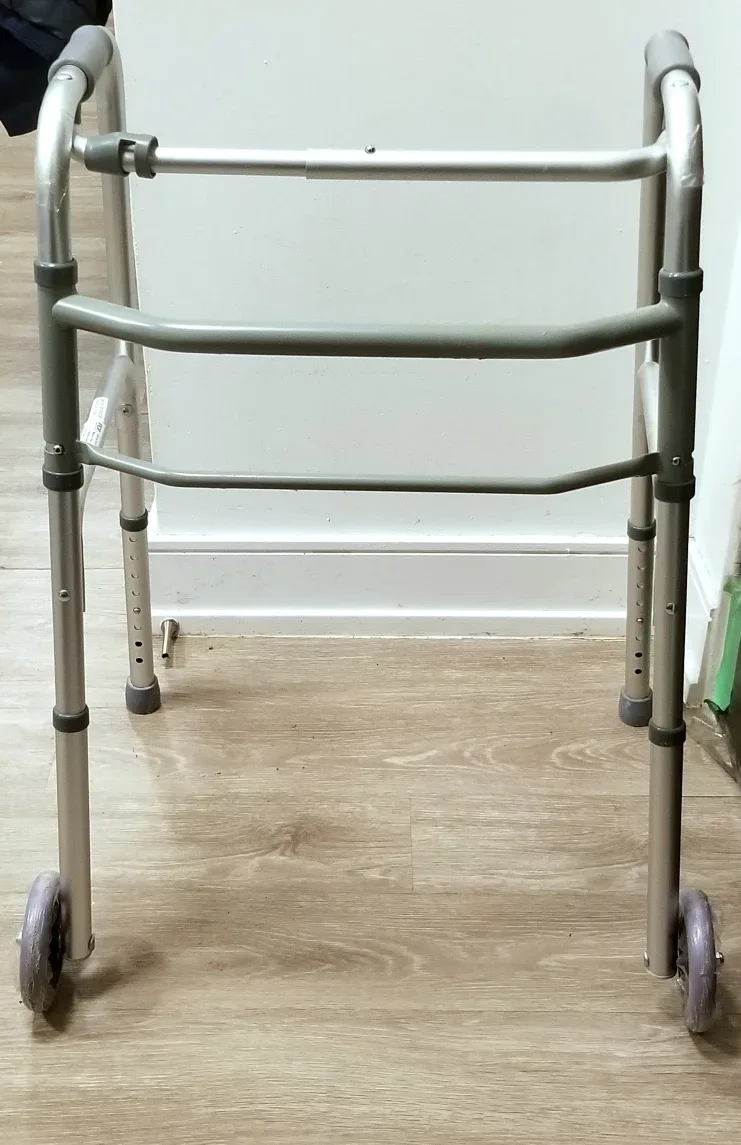 Lightweight Rollator Walker image indicator(2)