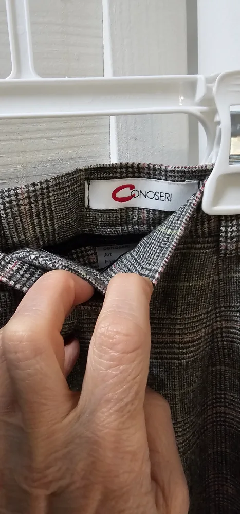 Conoseri Women's Size 36 Grey wool Plaid Pants image indicator(5)