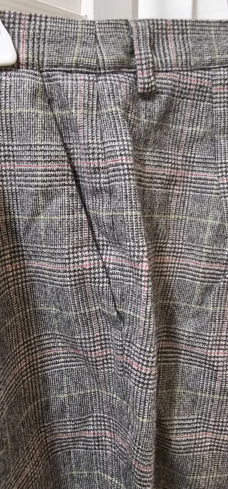 Conoseri Women's Size 36 Grey wool Plaid Pants image indicator(7)