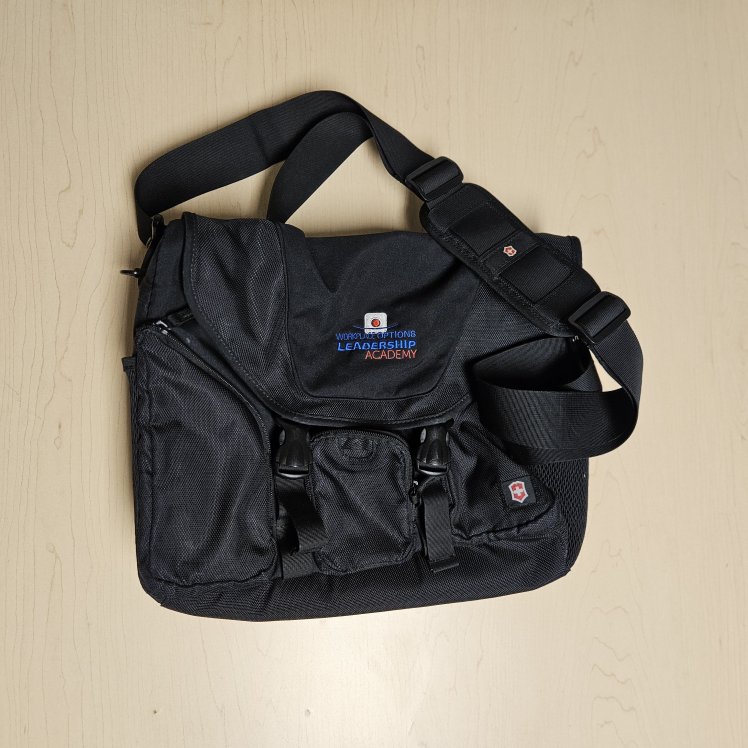 Victorinox Padded Messenger Laptop Bag #freecycle