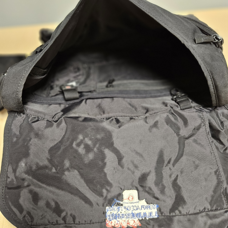 Victorinox Padded Messenger Laptop Bag #freecycle - photo 4