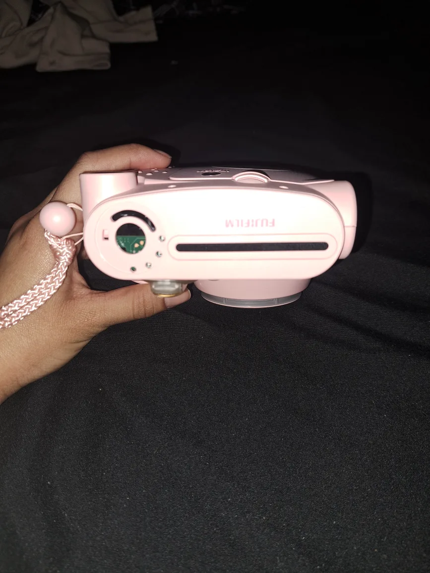 Broken Pink Instant Camera image indicator(2)