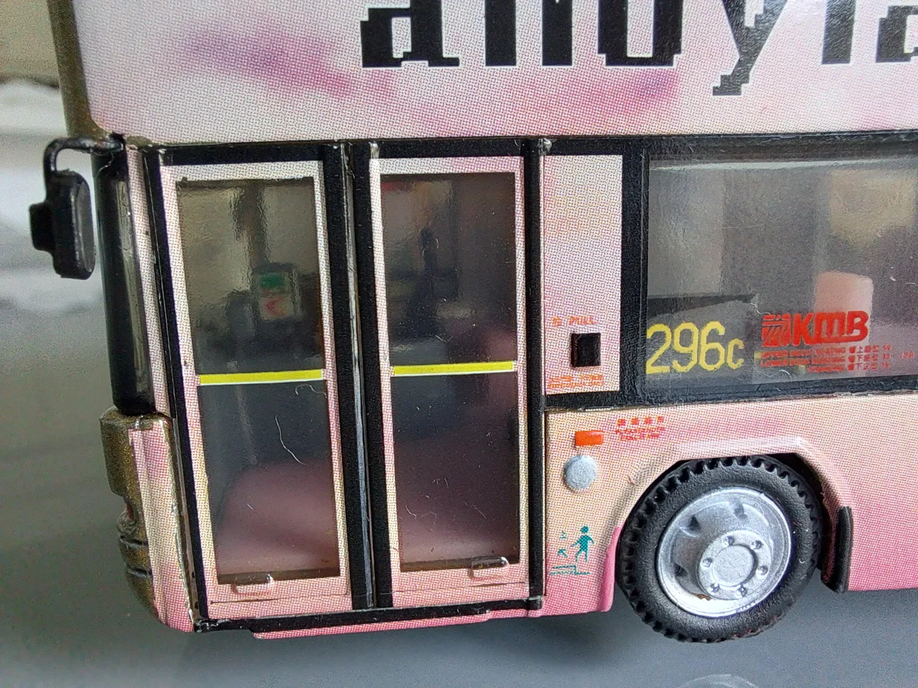 HONG KONG 1/76 KMB  Neoplan Centroliner Bus Model image indicator(8)