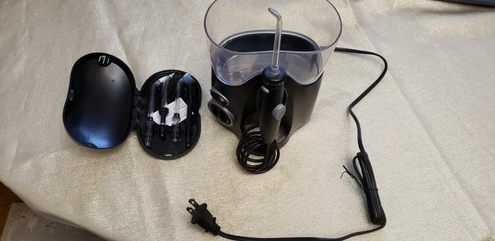 Waterpik Water Flosser with Multiple Tips image indicator(4)