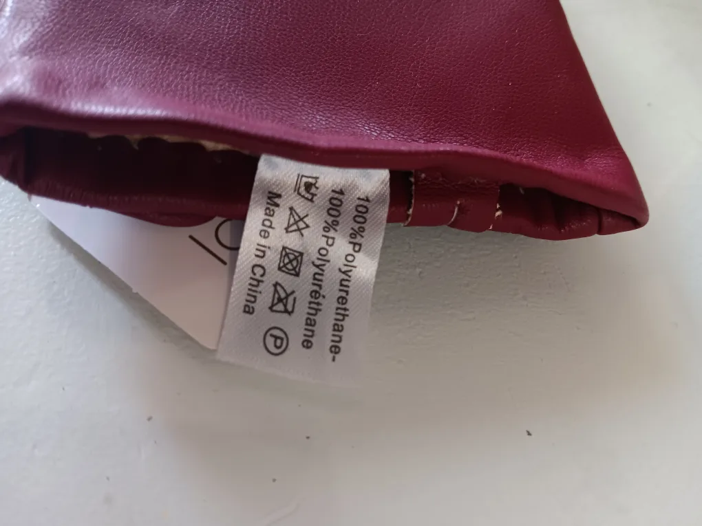 Burgundy Quilted Leather-Look Gloves image indicator(3)