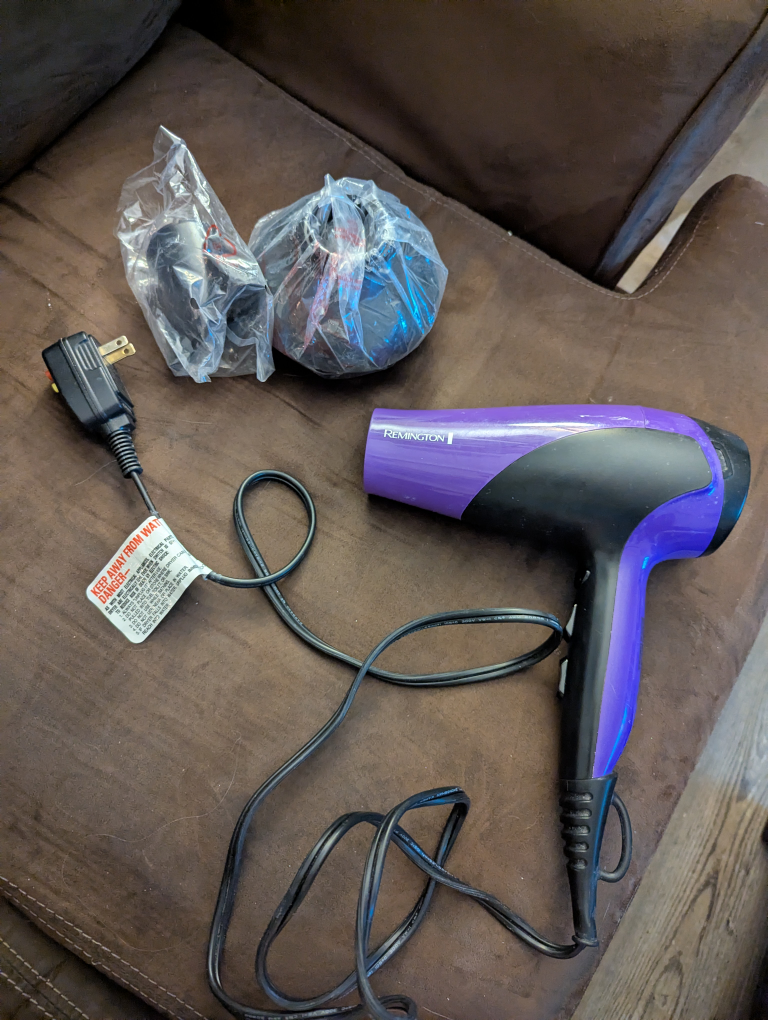 Remington Hair Dryer with Concentrator Nozzles