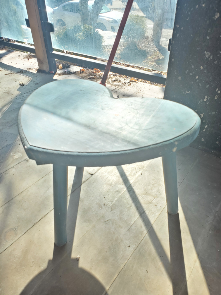 Vintage Wood Unique Heart-Shaped Stool - photo 3