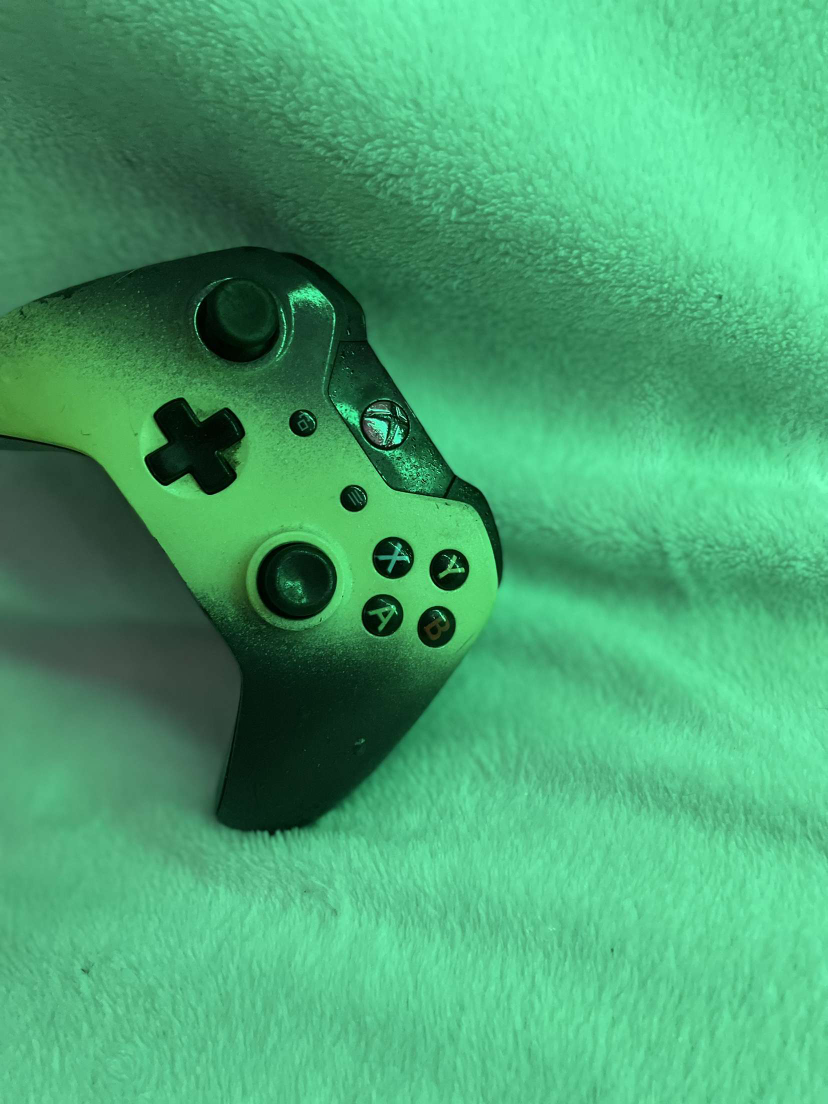 Custom Xbox One Controller - Black and Yellow Fade