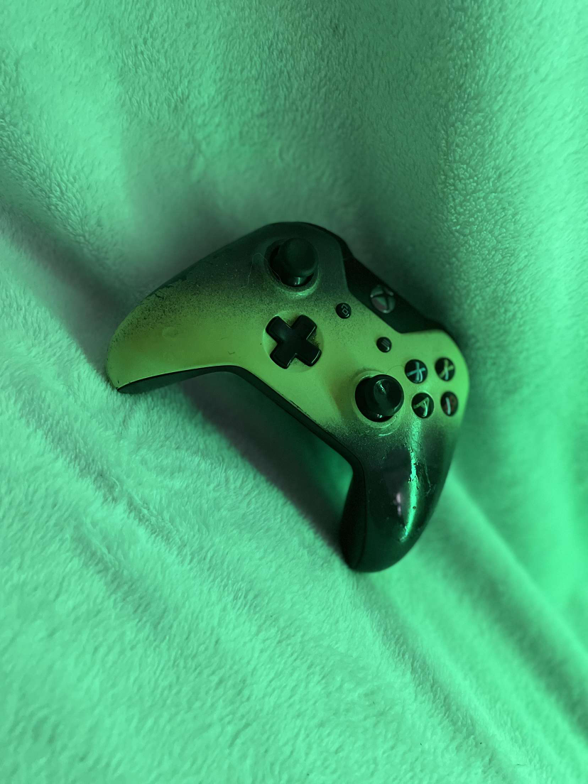 Custom Xbox One Controller - Black and Yellow Fade - photo 3