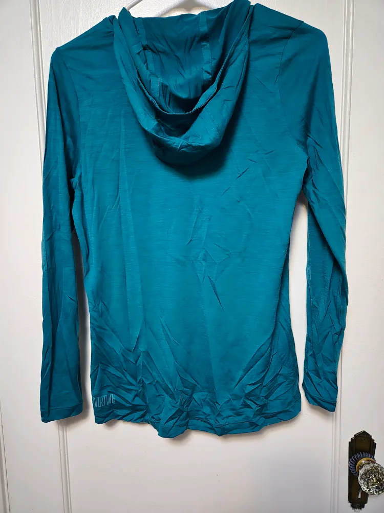 NWOT Smartwool Women's XS Active Longsleeve image indicator(3)