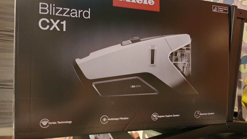 **brand new** Miele Blizzard CX1 Vacuum Cleaner
