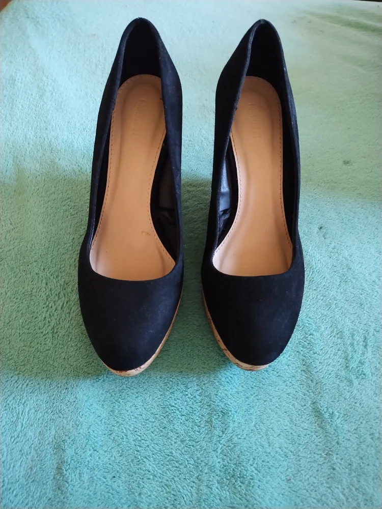 Black Suede Wedge Heels image indicator(2)