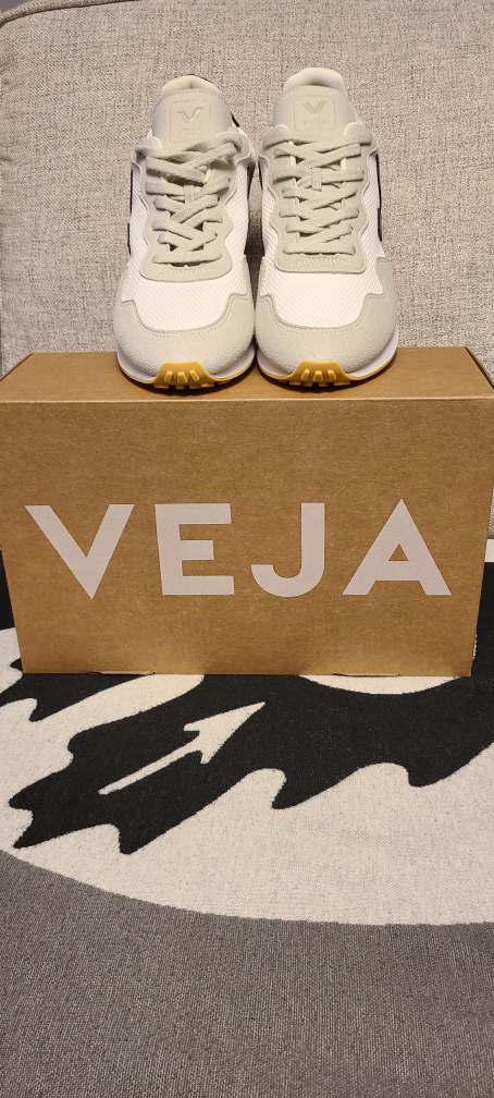 VEJA Sneakers - White/Black/Natural- size 9M