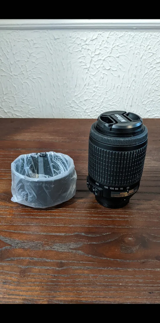 Nikon 55-200mm f/4-5.6G ED AF-S DX VR Zoom Nikkor Lens image indicator(3)